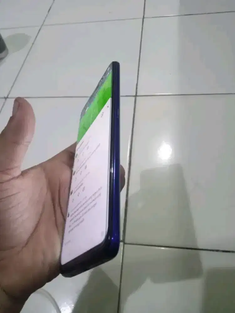 Oppo F11 4/128 resmi