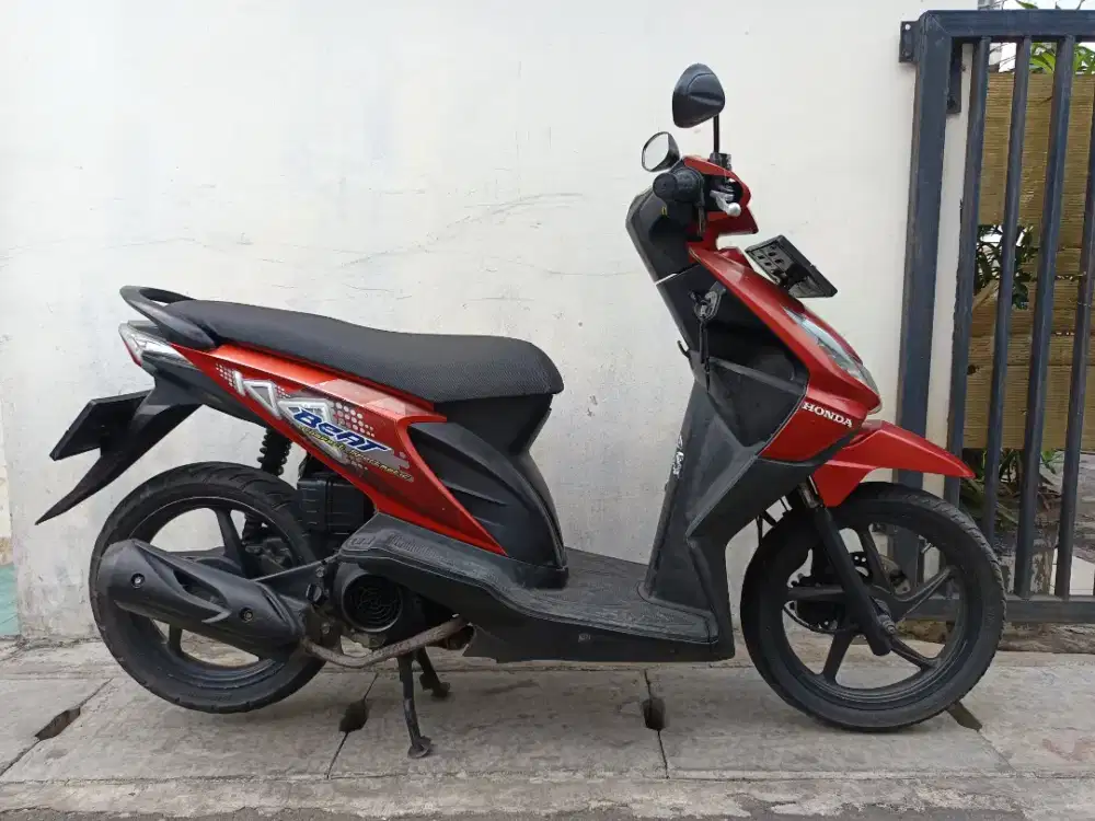Honda beat karbu 2011 lengkap bagus