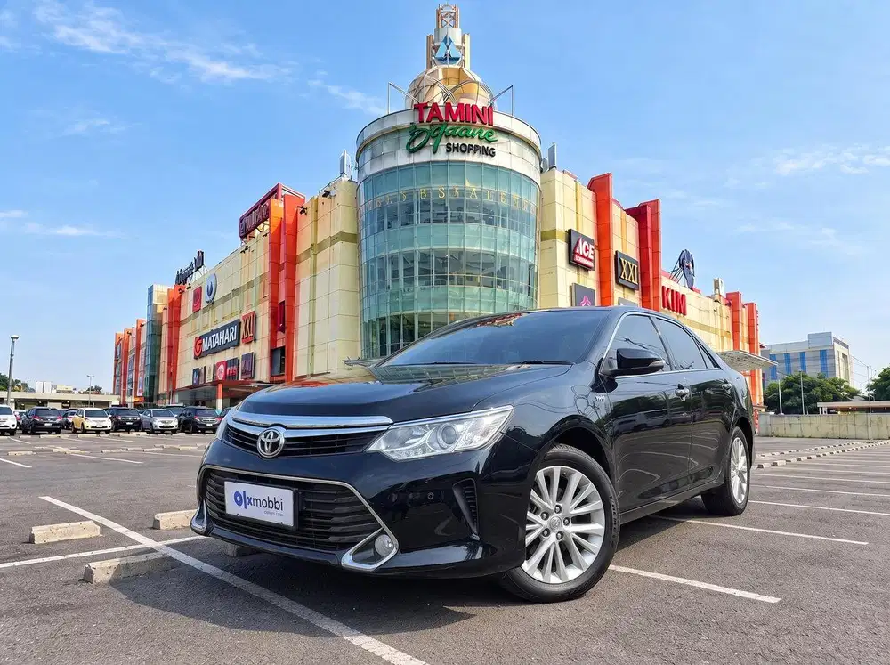TDP RENDAH - Toyota Camry 2.5 V Bensin-AT 2018 Hitam C9MKB