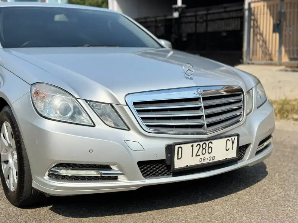 Mercedes benz Mercy w212 E250 cgi AT 2012 Abu-abu metalik