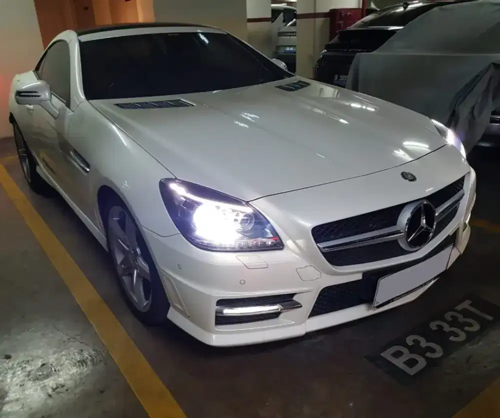 MURAH. Mercedes Benz SLK250 AMG 2013 slk 2012 slk200 cgi z4