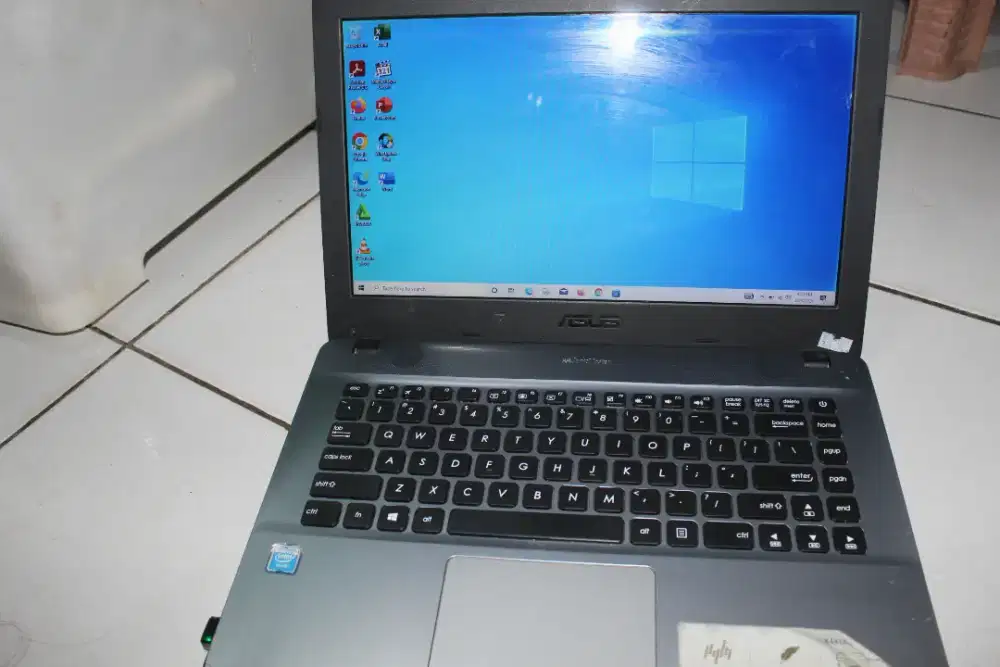 Laptop ASUS X441M + 1 set Mouse Laptop