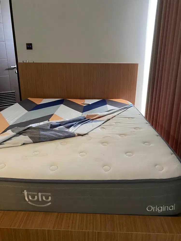 Kasur spring bed TURU Original queen masih bagus mau pindahan