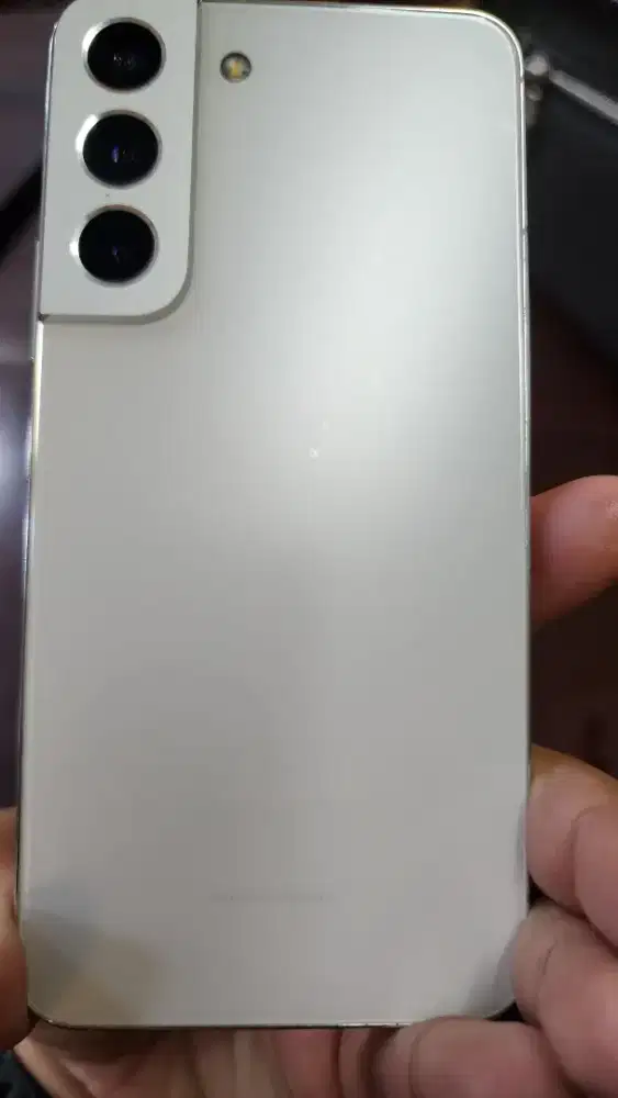 Samsung S22 128 Gb. warna putih