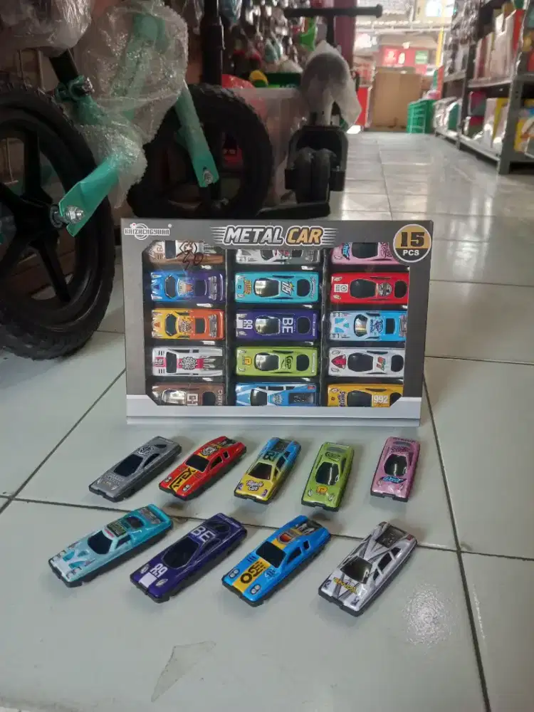 Mainan anak metal car isi 15