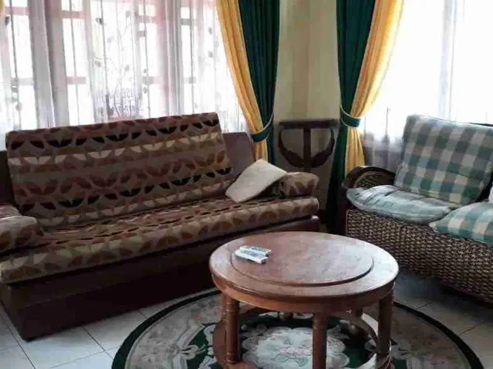 Dijual Villa Liverpool Kota Bunga Cipanas Jawa Barat 2 Lantai Fully Furnished