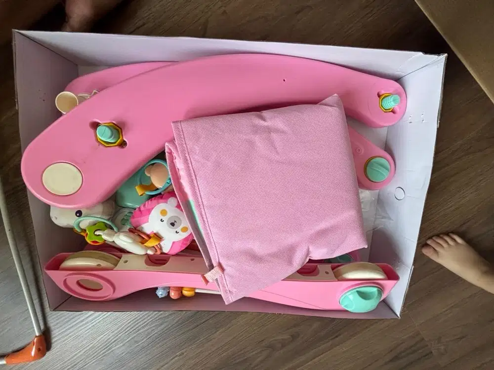 Sugar baby play mat and play music