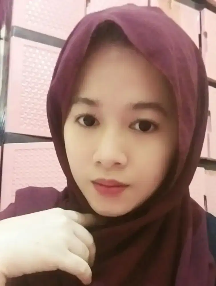 Hello pak buk saya sedang krja umur 26