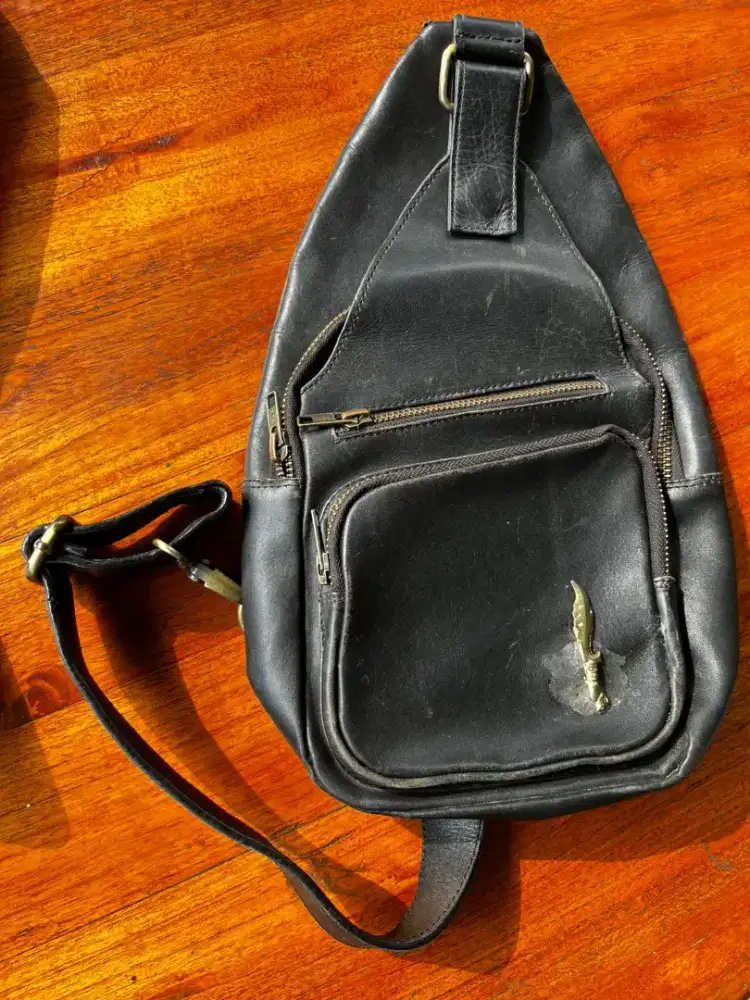 Tas Slingbag Kulit