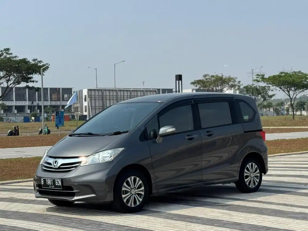 Honda Freed PSD AT 2012