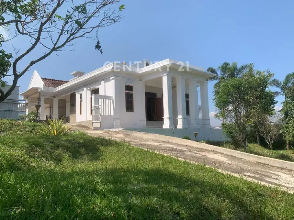 Dijual Cepat Villa Besar Megah Pinggir Jalan Raya Parakanmuncang