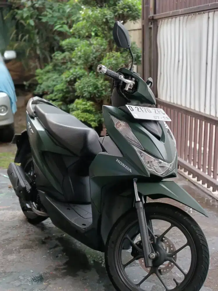Beat Deluxe 2023 low KM 22.000