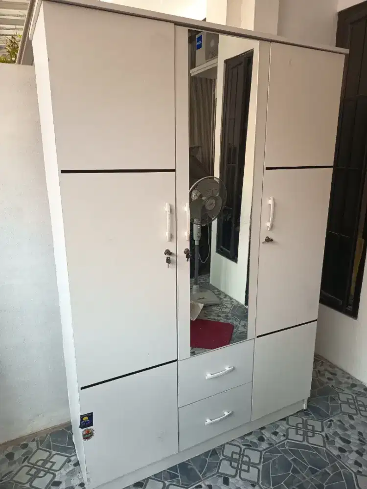 Lemari baju murah