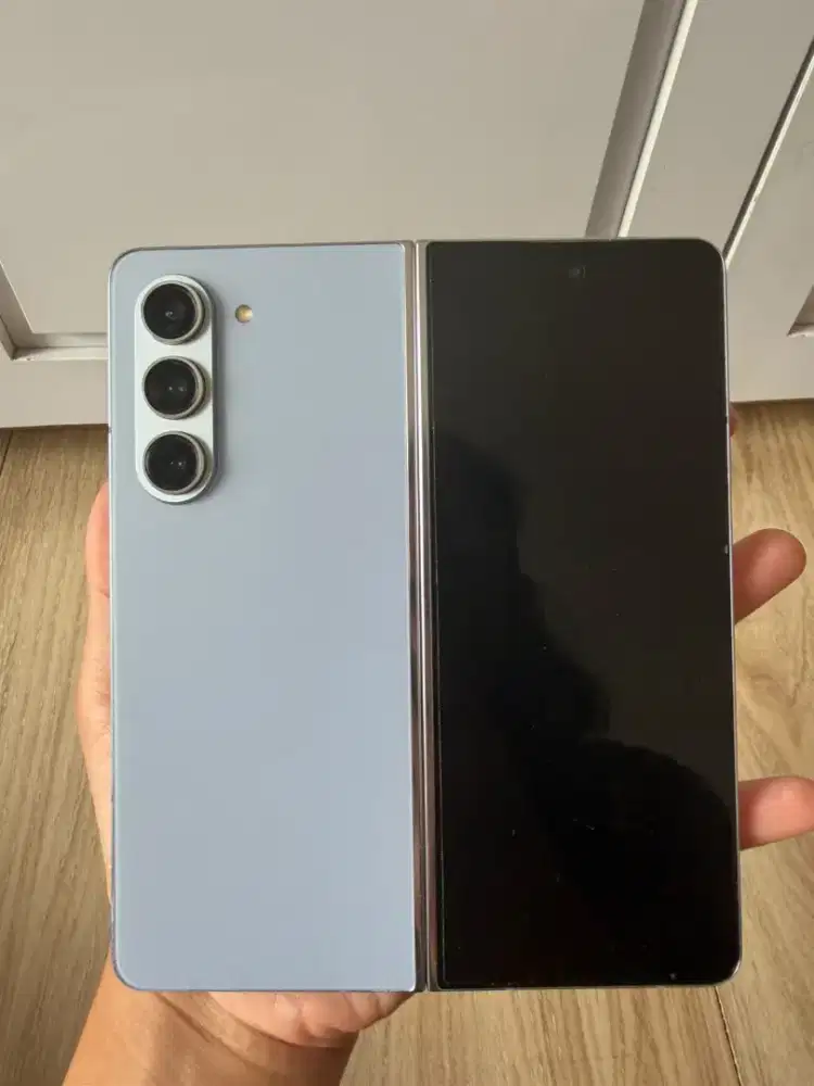 Samsung Z Fold 5