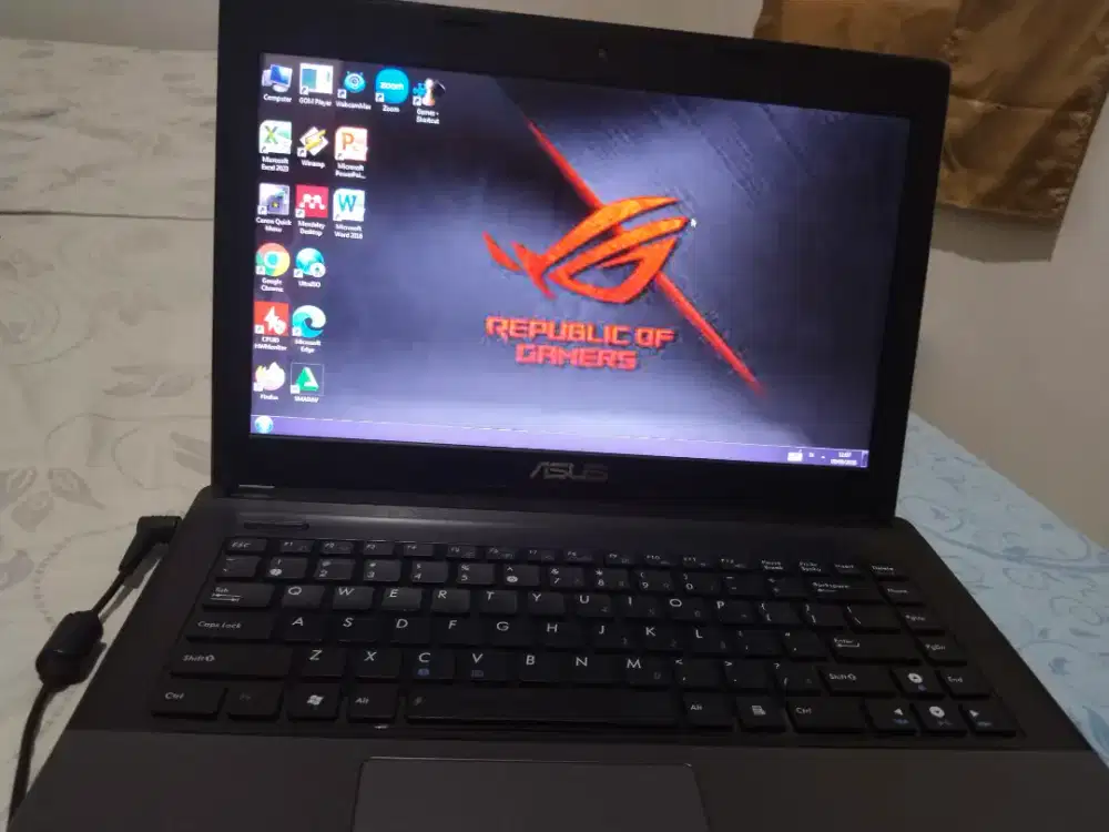 Laptop ASUS X45U