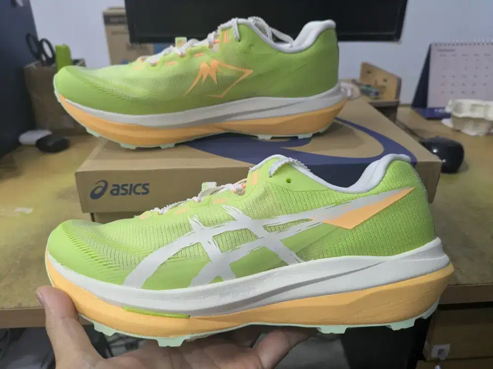 Asics Fujispeed 4