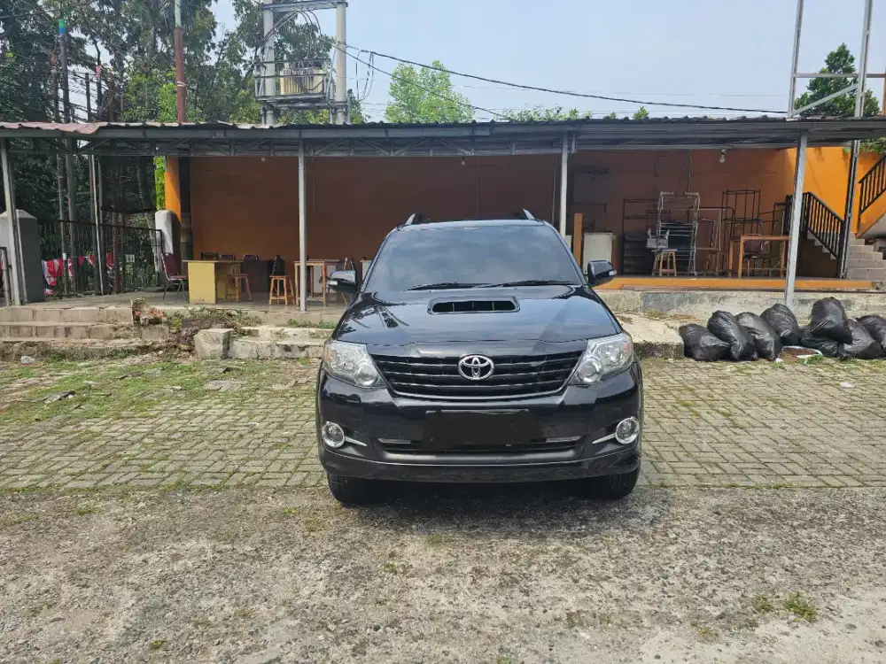 Di jual Fortuner VNT 2015