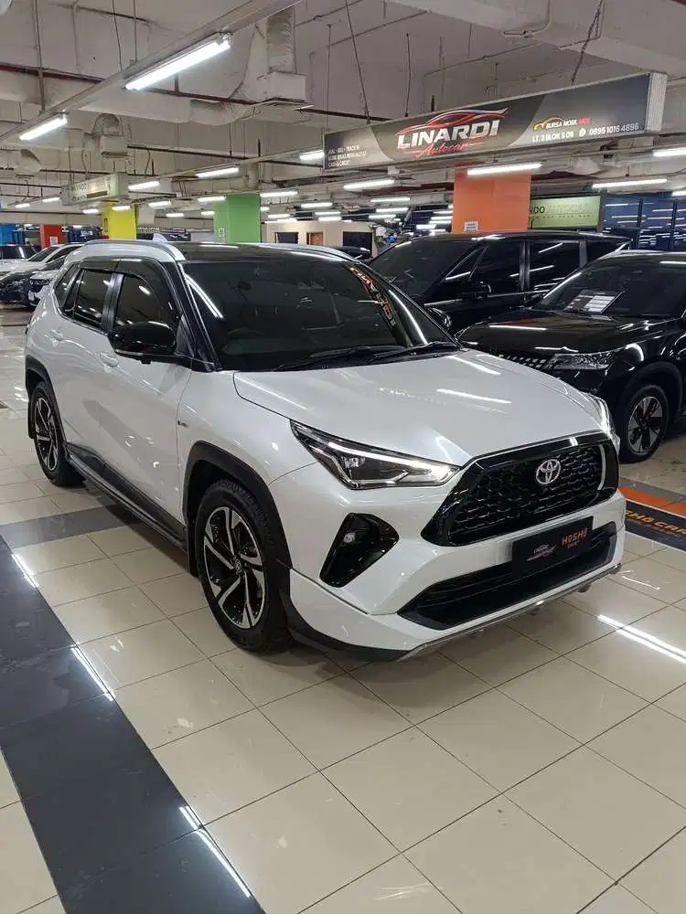 TOYOTA YARIS CROSS S HYBRID GR TSS 2023