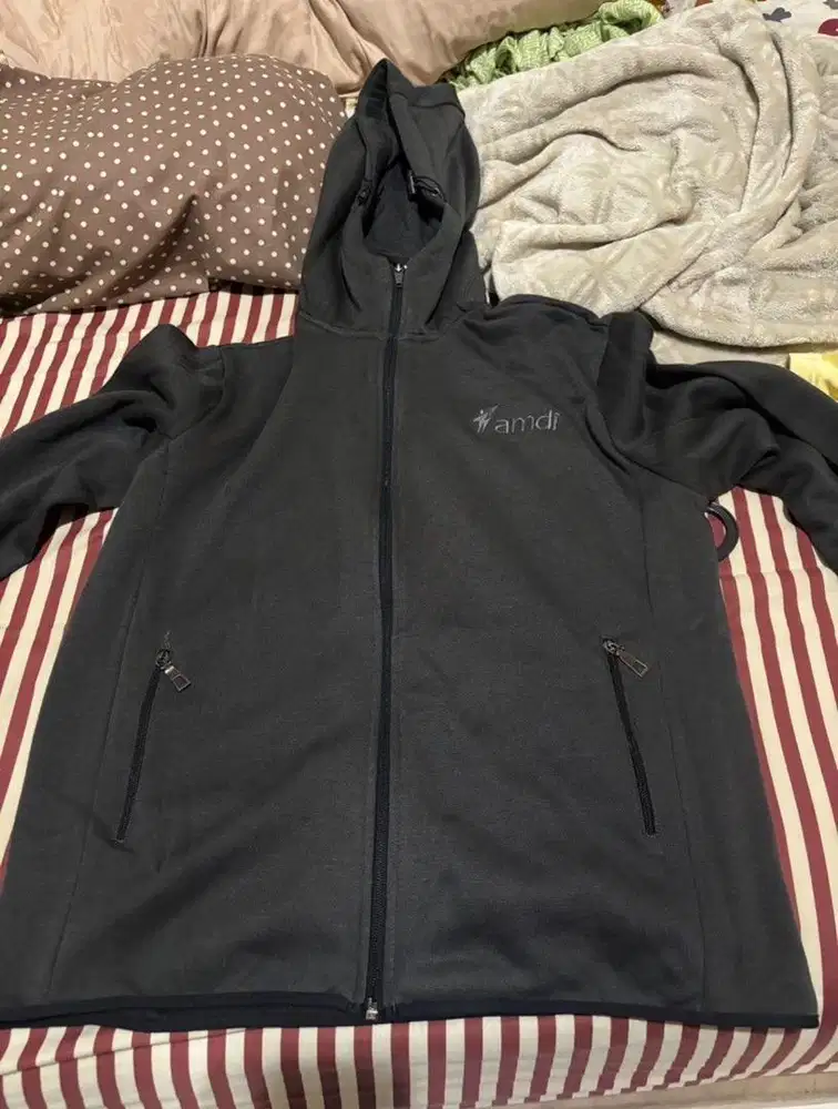 Jaket Amdi Topi