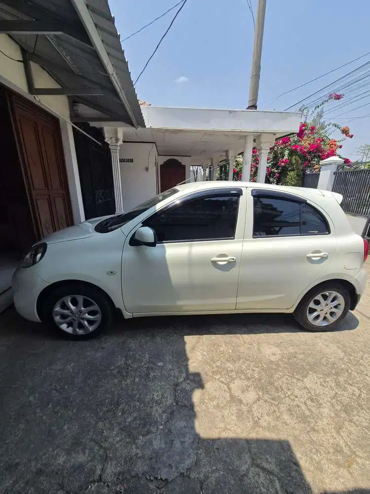 Nissan March 2015 Bensin