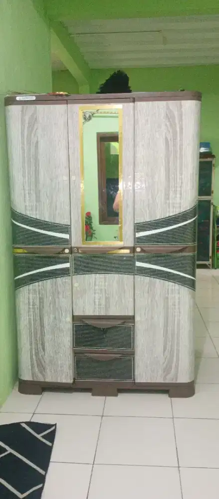 LEMARI PAKAIAN PLASTIK 3 PINTU + mesum cuci