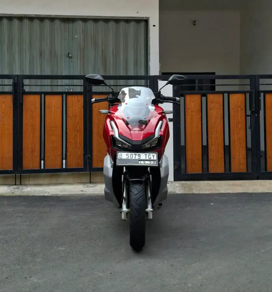 Honda ADV 150 CBS ISS Keyless MULUSSS Pajak Hidup