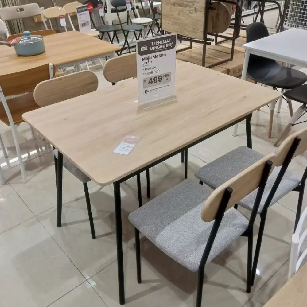 Meja Makan Set 4 Kursi