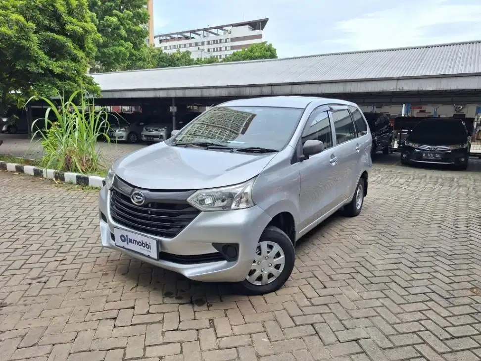 DP MURAH Daihatsu Xenia 1.0 D Bensin-MT 2015  CKIKB