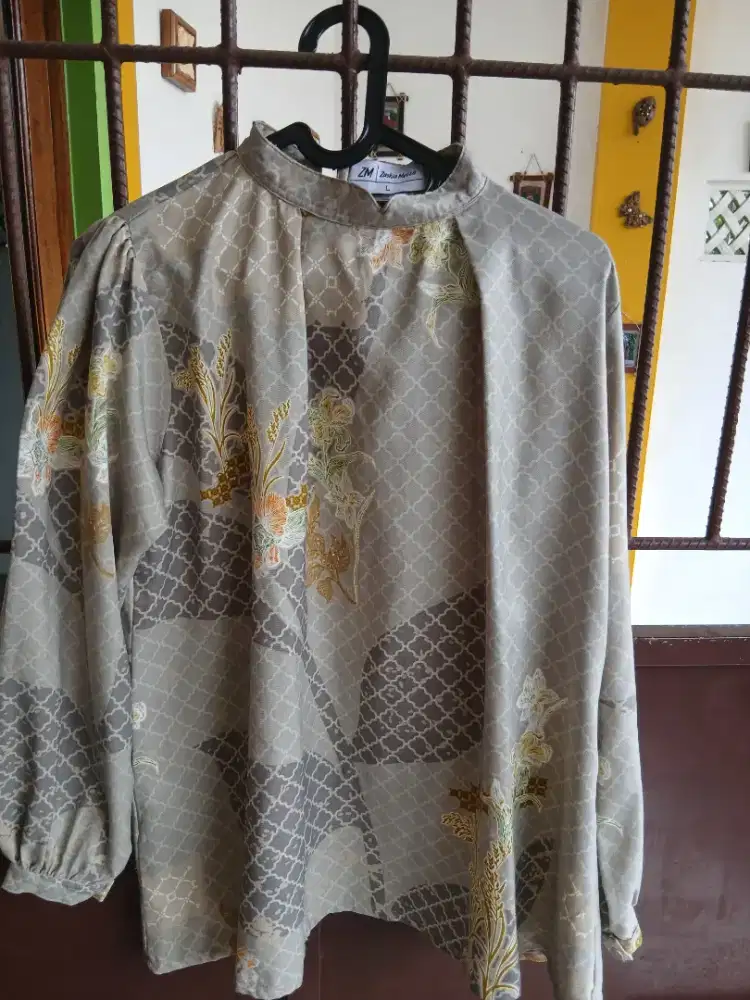 Atasan brand Zaskia Mecca