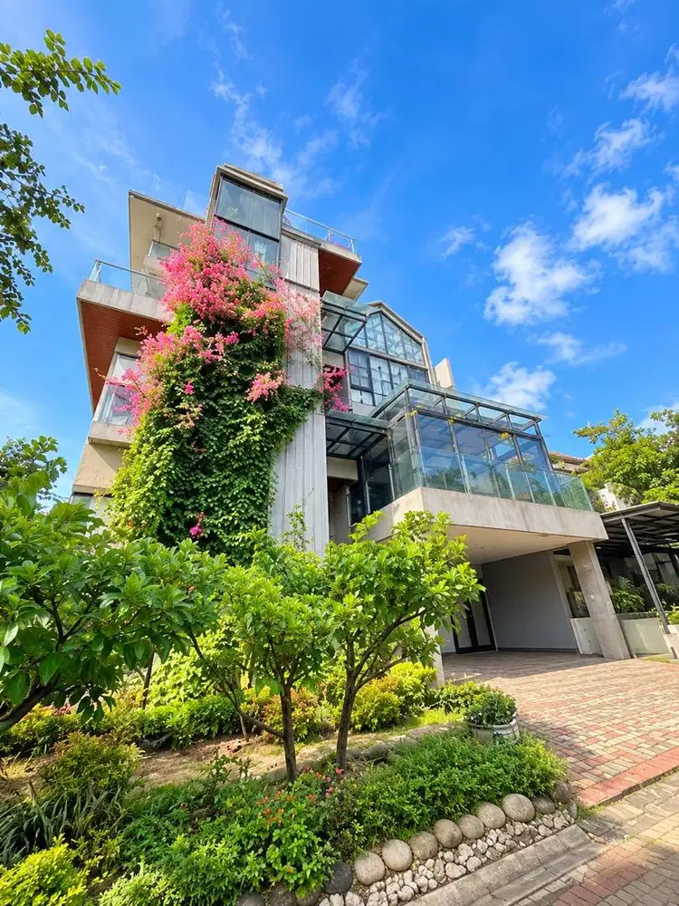 Rumah Mewah Semifurnished Di De Latinos Bsd City