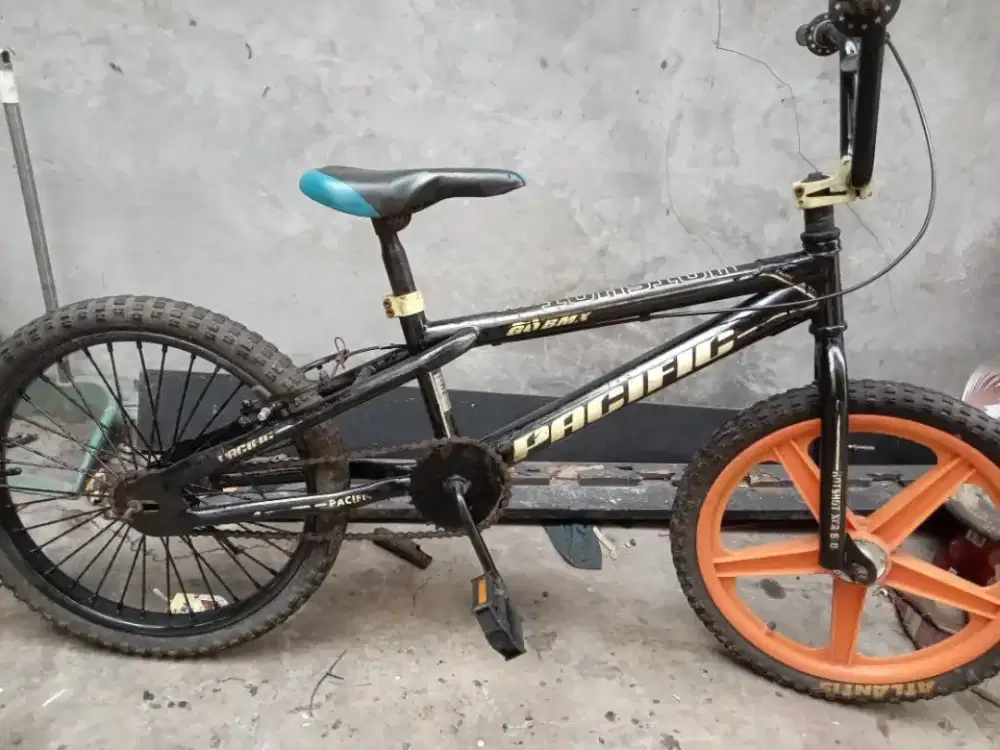 Sepeda BMX Pacifik hotshot 20inc