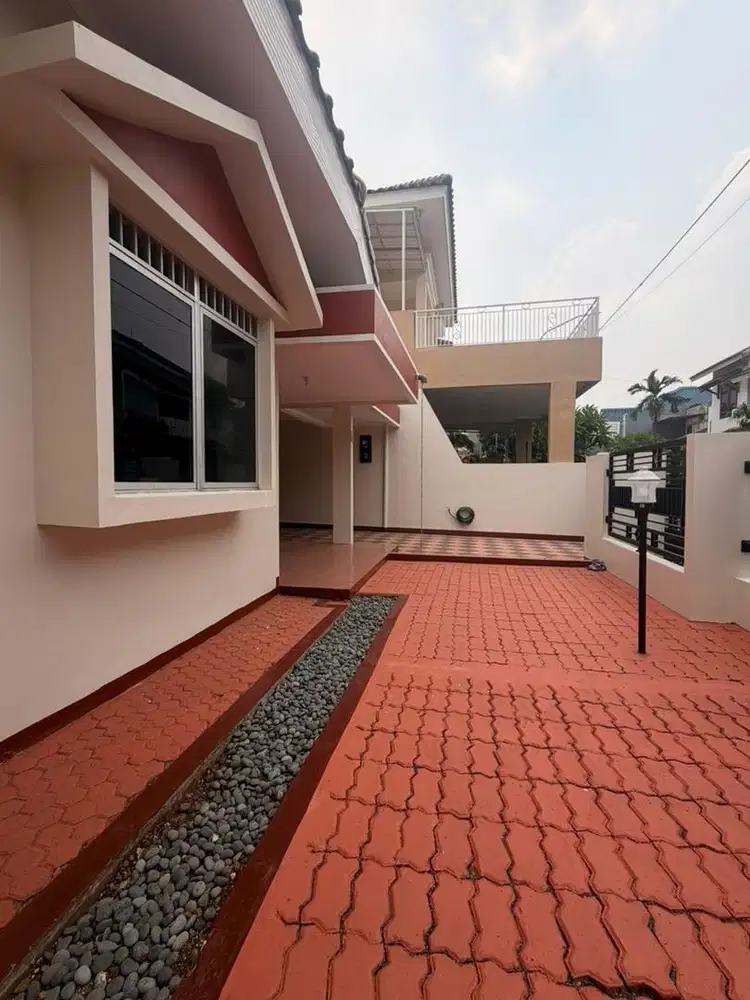 Rumah komp jatiwarna indah LT 178. Siap Huni.