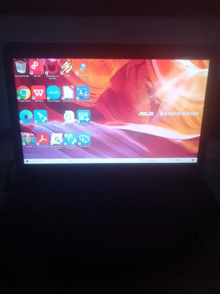 Laptop Asus E402Y Bekas Pemakaian Kondisi Bagus