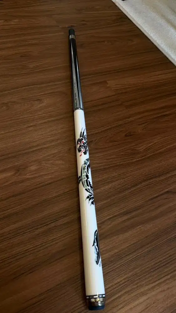 DI JUAL CEPAT STIK BILLIARD ( PREDATOR LE 14 DRAGON)