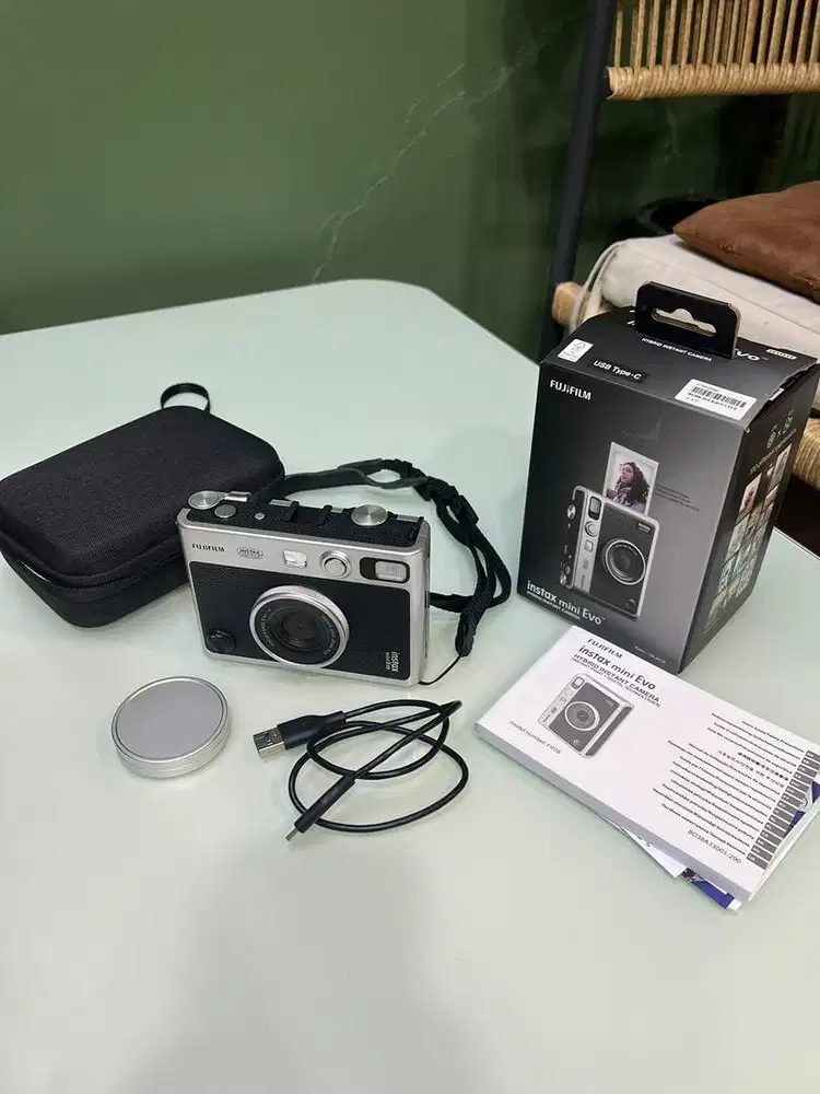 Jual Cepat Kamera FUJIFILM Instax mini Evo + Bonus (Nego wajar)