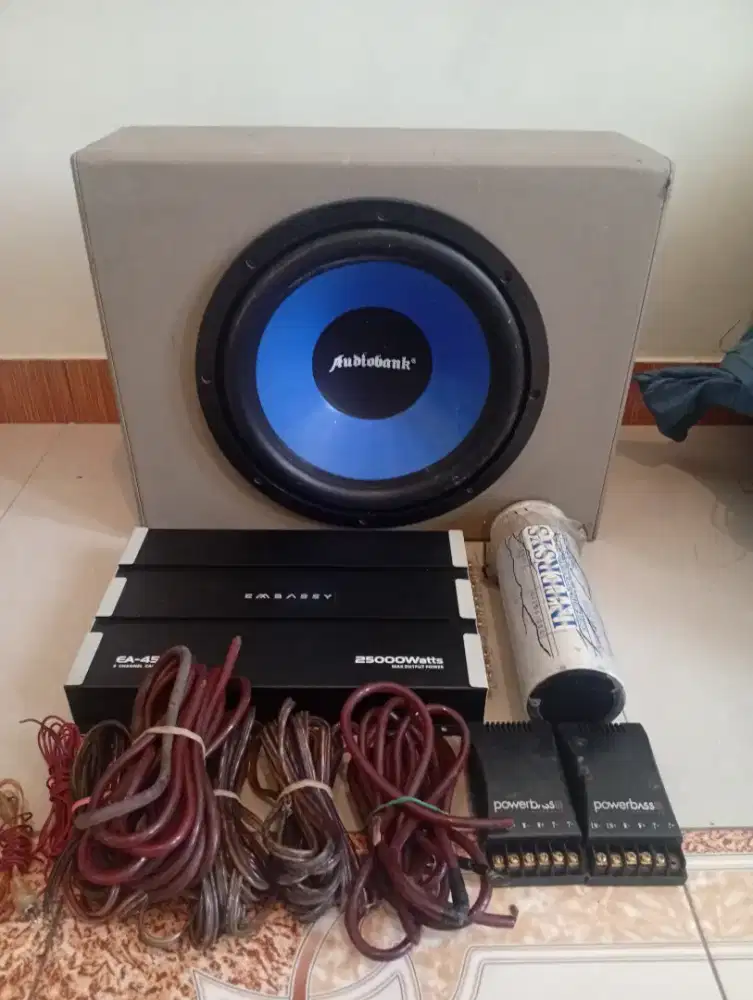 Audio mobil amplifier