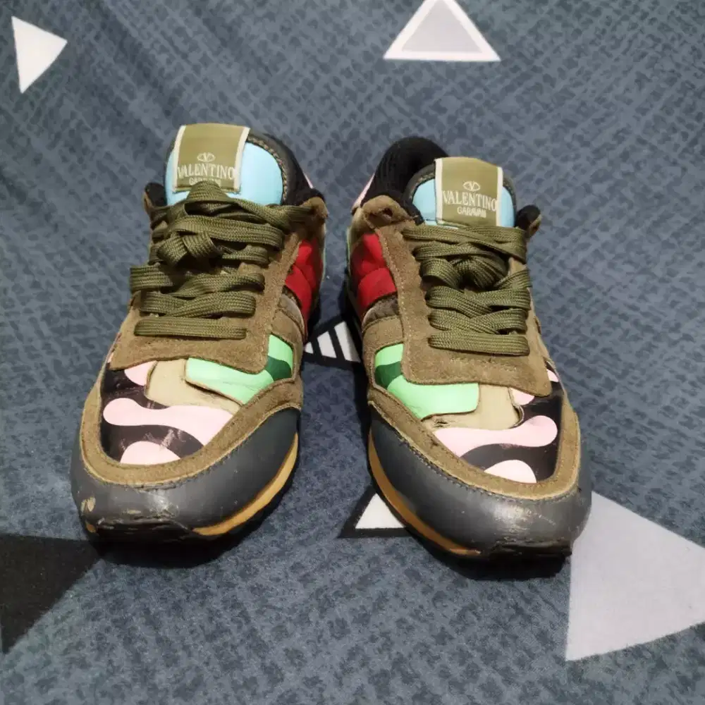 Sepatu Valentino Gravani Rockrunner Size 38