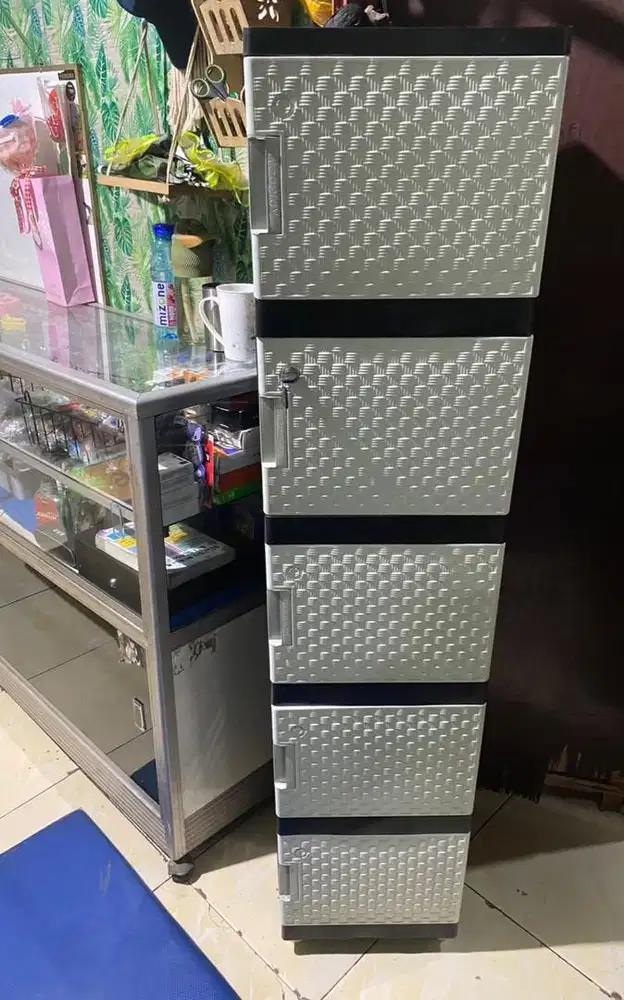 LEMARI SUSUN 5 PINTU