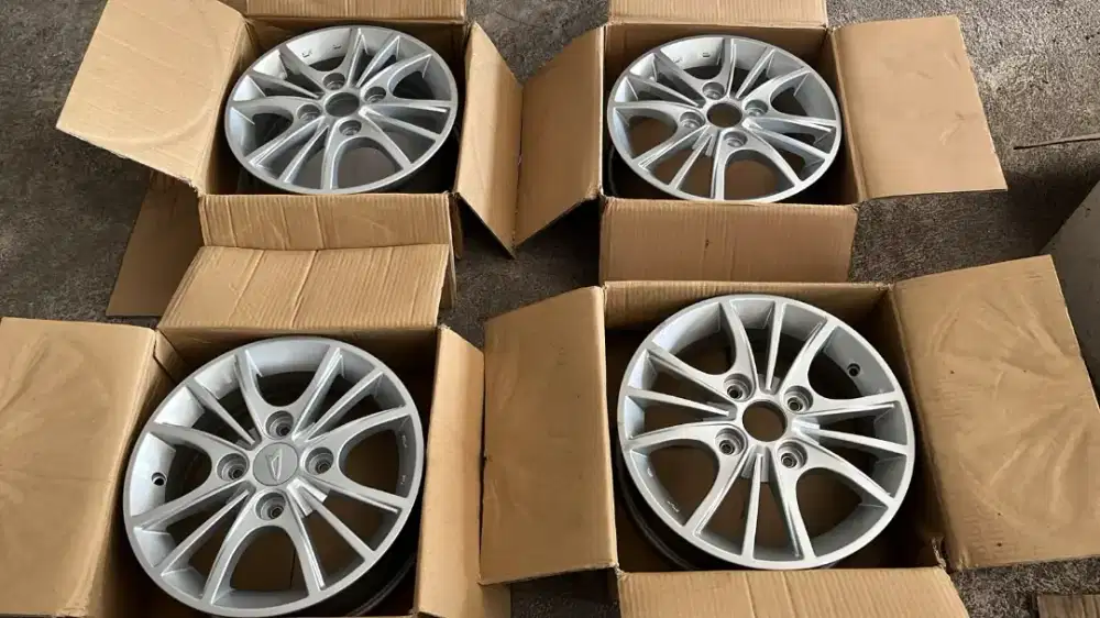 Velg Xenia ring 14 kondisi baru
