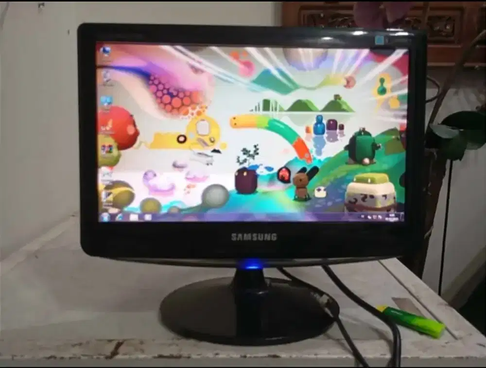 Monitor LCD Samsung B1630 16 Inch Wide
