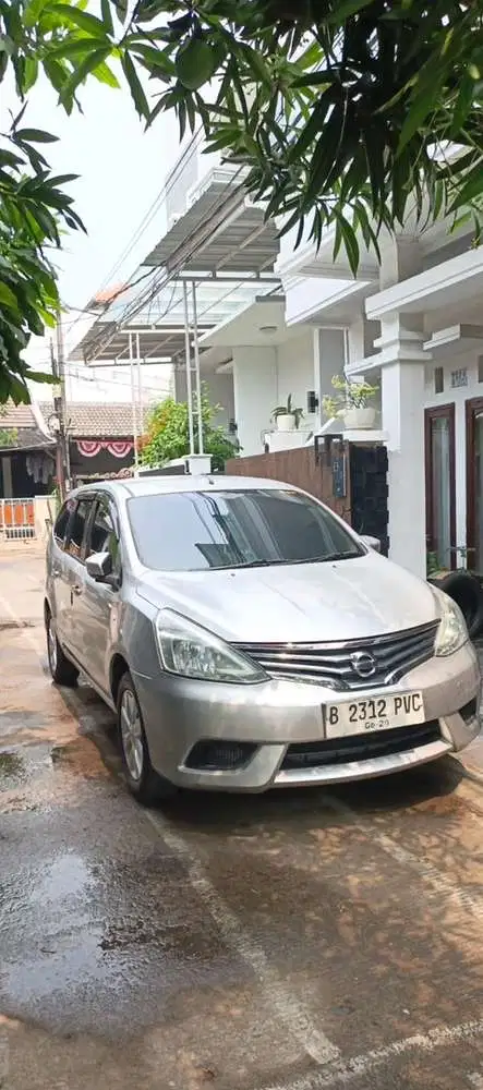 Nissan Livina 2016