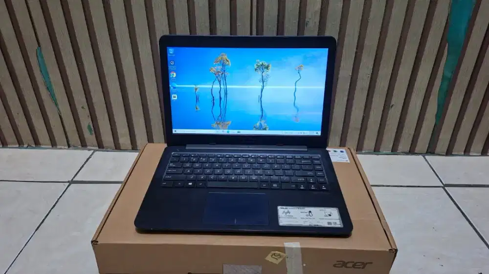 Laptop Asus E402Y -Amd E2-7015 -4GB -SSD 256GB -SIAP PAKE -BERGARANSI