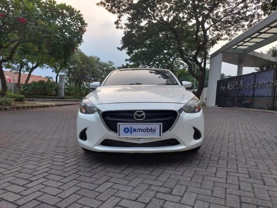 LOW DP Mazda 2 1.5 R Bensin-AT 2015 KMP