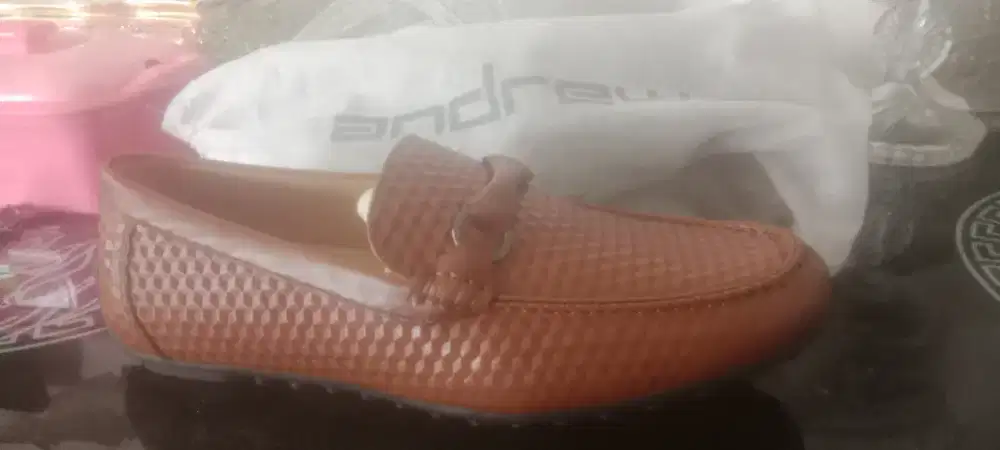 Sepatu merk andrew warna brown no.41