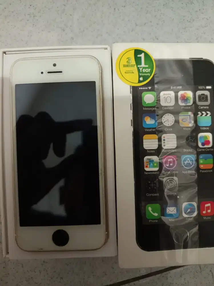 IPhone 5s. 64gb. Stuck di logo