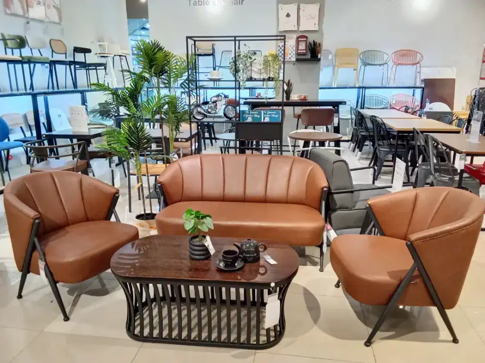 SOFA SANTAI / PUBLIC SPASSES