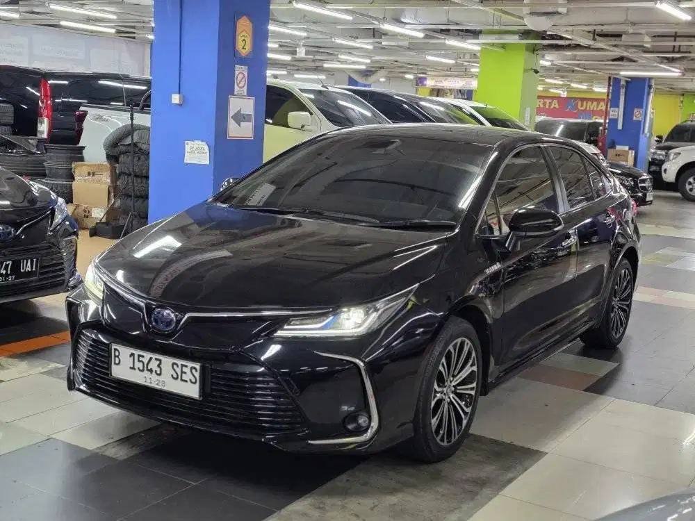 Toyota Corolla Altis V Hybrid 2019 km80rban