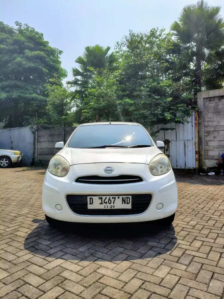 Nissan March 1.2 L Mt 2012