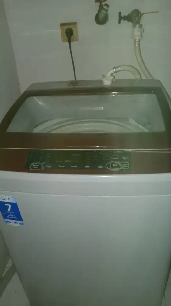 Mesin cuci top loading 7 kg merk aqua mulus