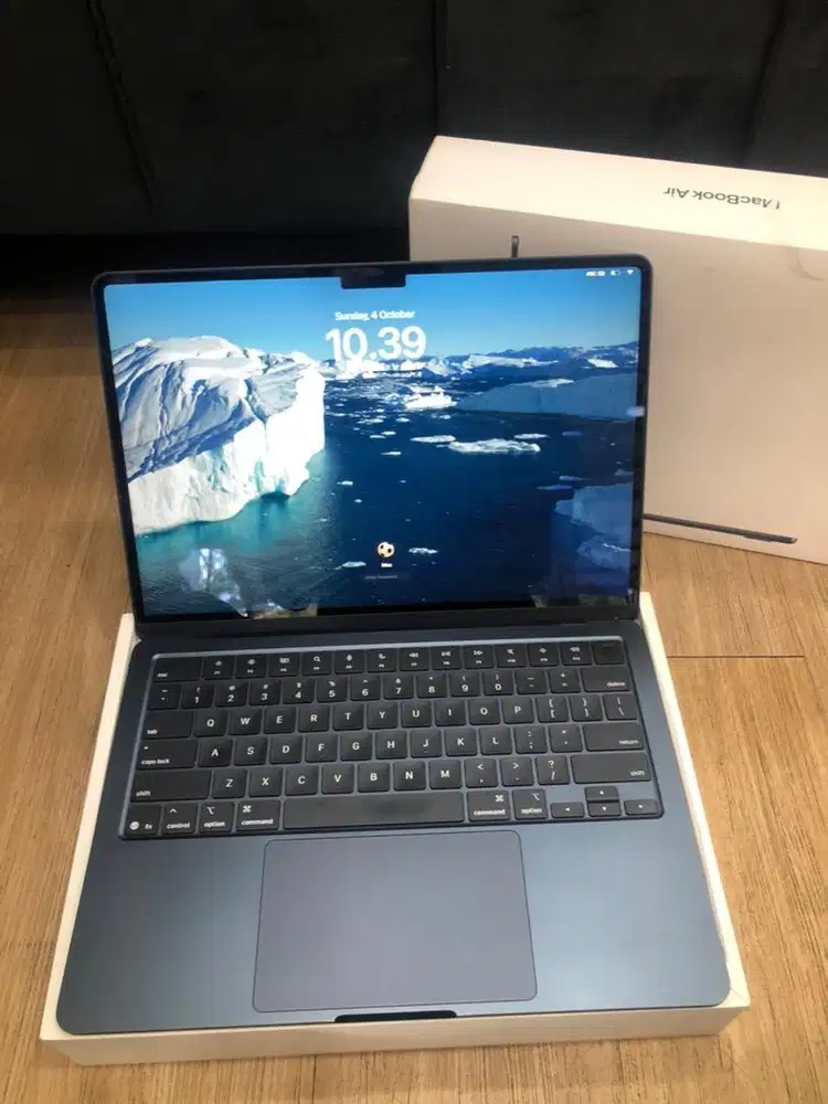 macbook air M4 2025 16/256GB